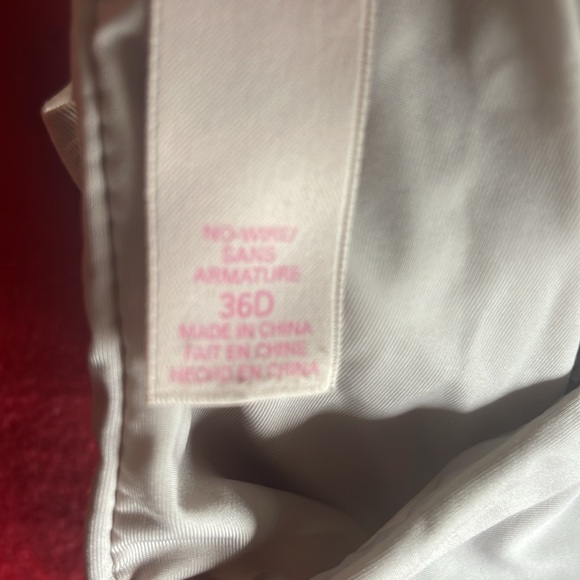 Victorias Secret Bra. Size 36 D - Picture 4 of 4